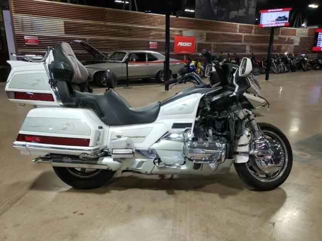 1HFSC2237YA203496 - 2000 HONDA GL1500 SE12 WHITE photo 1