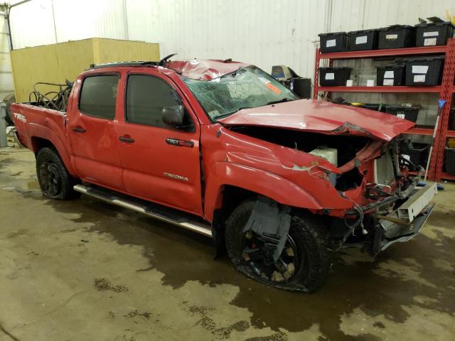 5TELU42N96Z262013 - 2006 TOYOTA TACOMA DOUBLE CAB RED photo 4