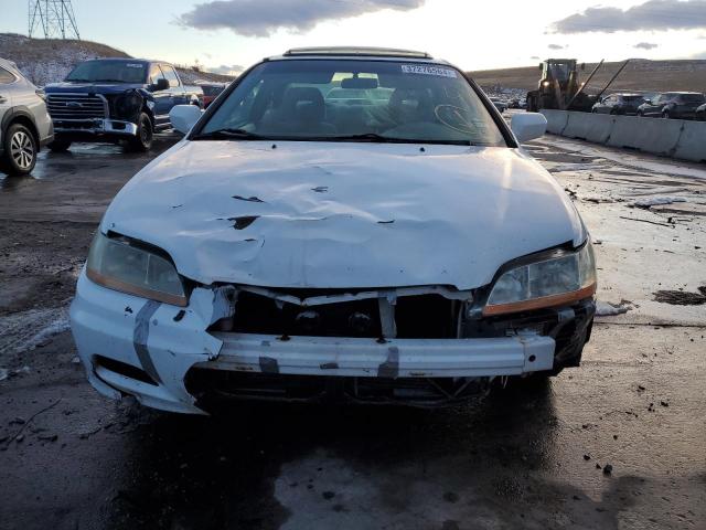 1HGCG32202A017467 - 2002 HONDA ACCORD SE WHITE photo 5