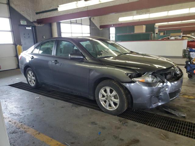 4T4BF3EK2BR124321 - 2011 TOYOTA CAMRY BASE GRAY photo 4