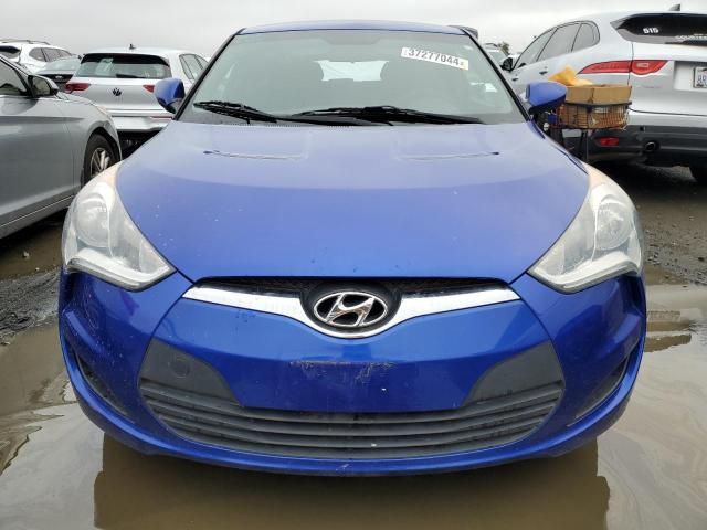 KMHTC6AD6FU225089 - 2015 HYUNDAI VELOSTER BLUE photo 5