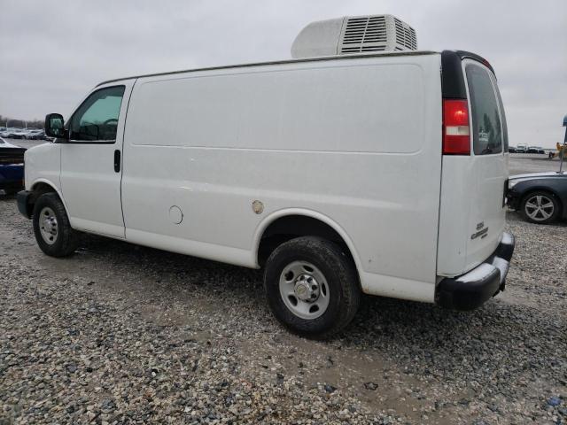 1GCWGFCA7C1158363 - 2012 CHEVROLET EXPRESS G2 WHITE photo 2