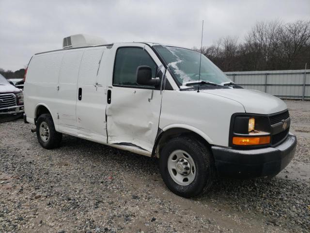 1GCWGFCA7C1158363 - 2012 CHEVROLET EXPRESS G2 WHITE photo 4