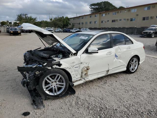 WDDGF4HB4CA646298 - 2012 MERCEDES-BENZ C 250 WHITE photo 1