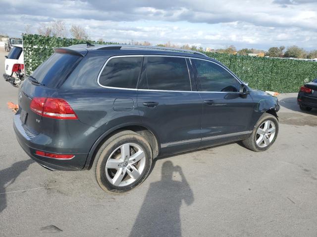 WVGEF9BPXDD004876 - 2013 VOLKSWAGEN TOUAREG V6 GRAY photo 3