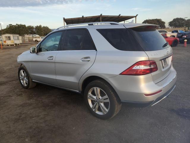 4JGDA5HB8DA136437 - 2013 MERCEDES-BENZ ML 350 4MATIC SILVER photo 2