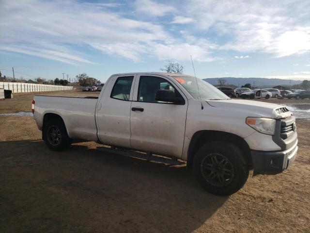 5TFTY5F1XGX009308 - 2016 TOYOTA TUNDRA DOUBLE CAB SR/SR5 WHITE photo 4