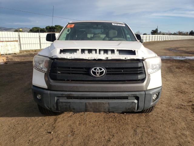 5TFTY5F1XGX009308 - 2016 TOYOTA TUNDRA DOUBLE CAB SR/SR5 WHITE photo 5