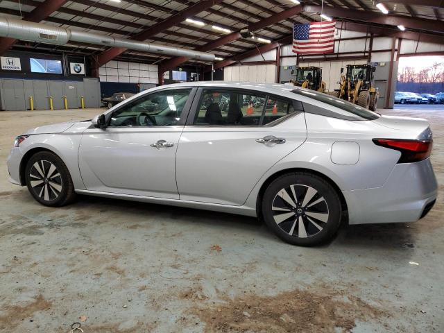 1N4BL4DV1MN417140 - 2021 NISSAN ALTIMA SV SILVER photo 2