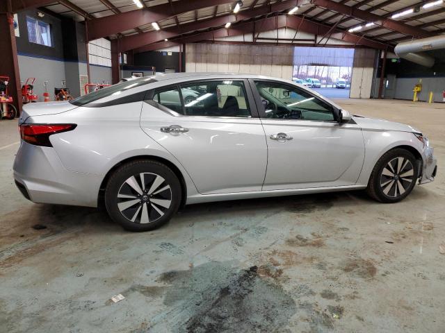 1N4BL4DV1MN417140 - 2021 NISSAN ALTIMA SV SILVER photo 3