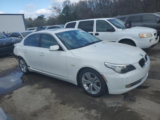 WBANU53589C123178 - 2009 BMW 528 I WHITE photo 4