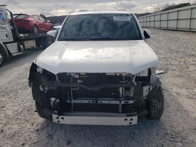 JTEZU5JR1J5175329 - 2018 TOYOTA 4RUNNER SR5 WHITE photo 5