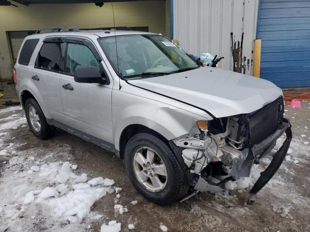 1FMCU03G09KC10881 - 2009 FORD ESCAPE XLT SILVER photo 4