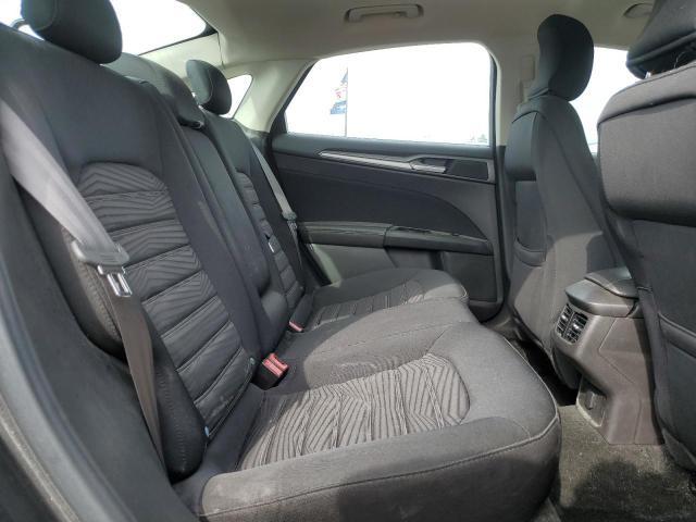 3FA6P0H78GR283867 - 2016 FORD FUSION SE GRAY photo 10