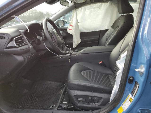 4T1G11AKXPU081895 - 2023 TOYOTA CAMRY SE NIGHT SHADE BLUE photo 7