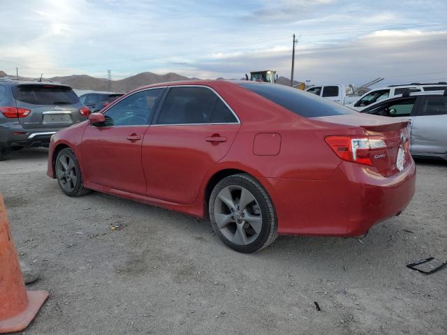 4T1BK1FKXEU539576 - 2014 TOYOTA CAMRY SE RED photo 2