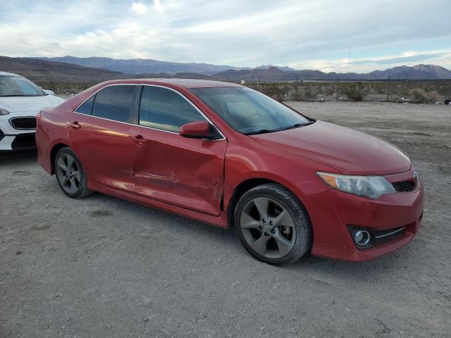 4T1BK1FKXEU539576 - 2014 TOYOTA CAMRY SE RED photo 4