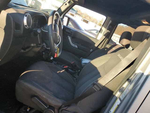 1C4HJWEG5HL607949 - 2017 JEEP WRANGLER U SAHARA SILVER photo 7