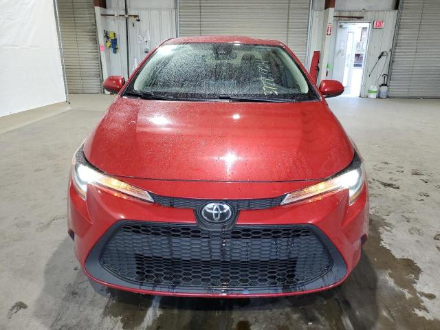 JTDEPRAE5LJ052660 - 2020 TOYOTA COROLLA LE RED photo 5