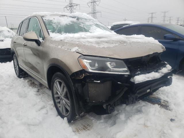 WVGEP9BPXGD004099 - 2016 VOLKSWAGEN TOUAREG TDI CREAM photo 4