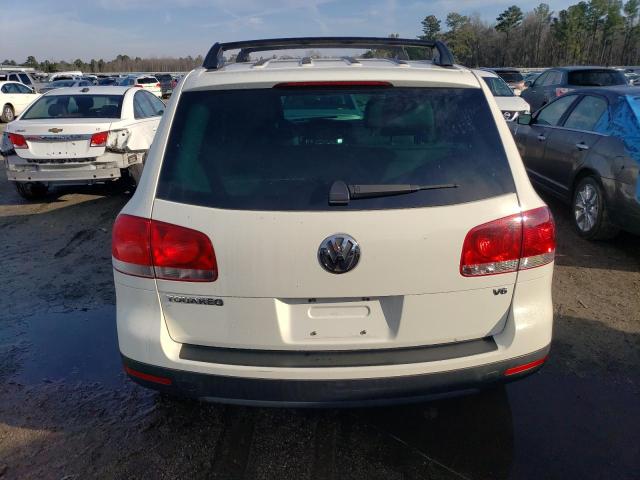 WVGBC67L54D034786 - 2004 VOLKSWAGEN TOUAREG 3.2 WHITE photo 6