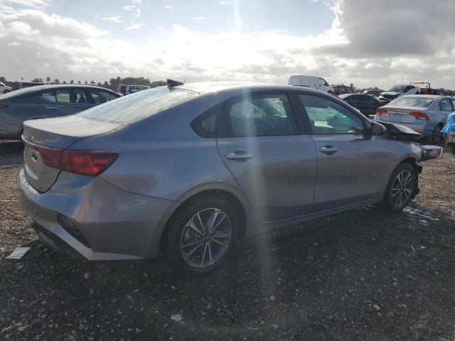 3KPF24AD5PE582871 - 2023 KIA FORTE LX GRAY photo 3