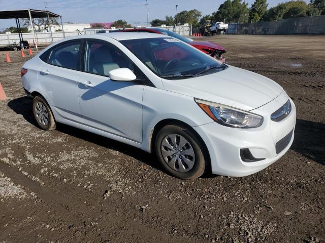 KMHCT4AEXGU070349 - 2016 HYUNDAI ACCENT SE WHITE photo 4