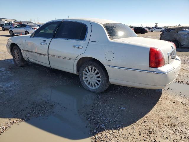 1LNHM81W85Y608474 - 2005 LINCOLN TOWN CAR SIGNATURE WHITE photo 2