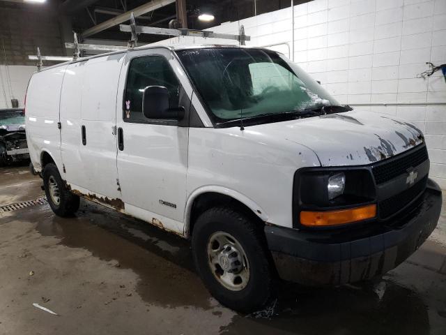 1GCHG35U161163206 - 2006 CHEVROLET EXPRESS G3 WHITE photo 4