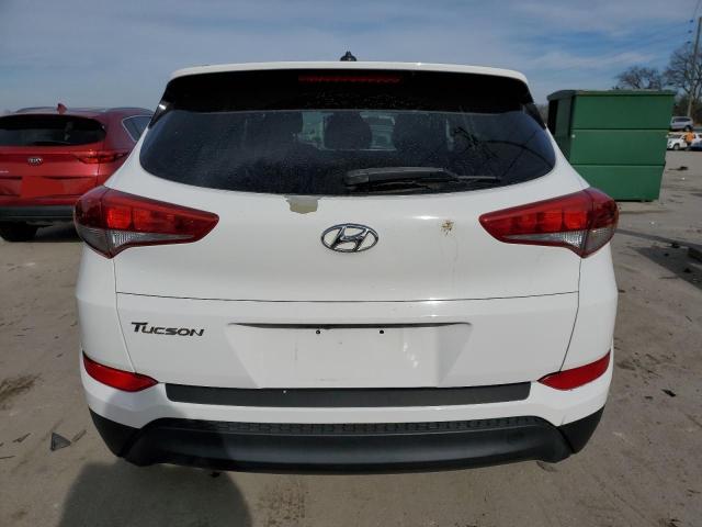 KM8J23A40HU369345 - 2017 HYUNDAI TUCSON SE WHITE photo 6