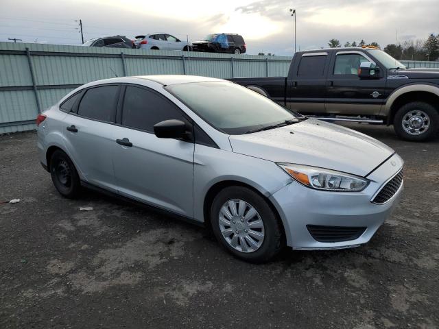 1FADP3E20GL390525 - 2016 FORD FOCUS S SILVER photo 4