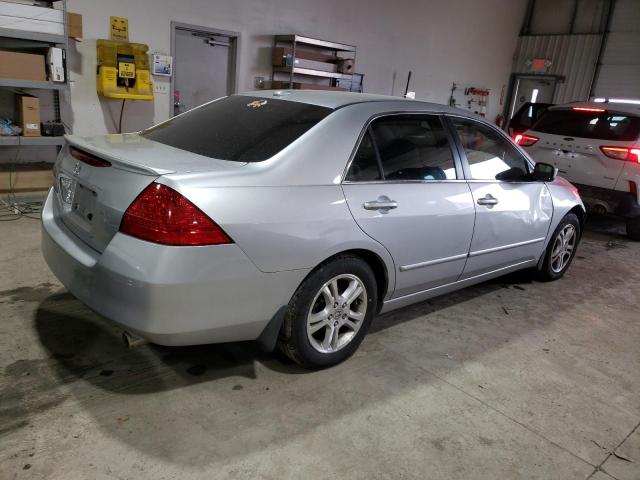 1HGCM56747A080394 - 2007 HONDA ACCORD EX SILVER photo 3