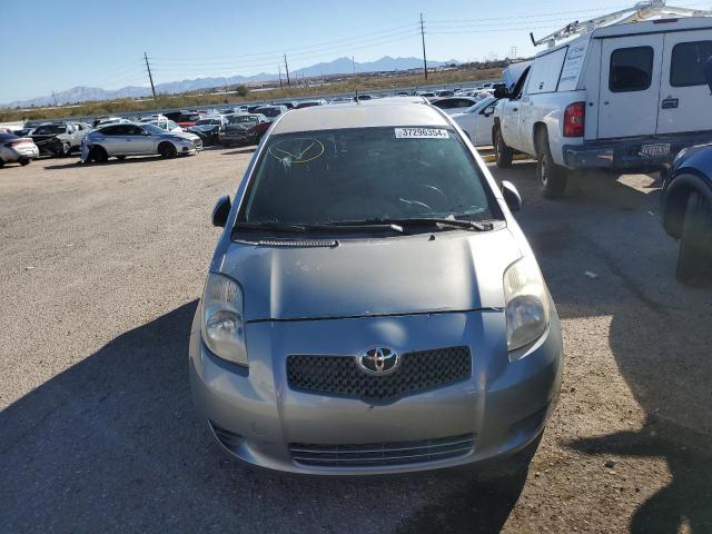 JTDJT923985143101 - 2008 TOYOTA YARIS SILVER photo 5