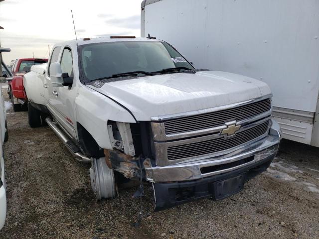 1GCJK336X8F134961 - 2008 CHEVROLET SILVERADO K3500 WHITE photo 4