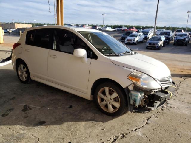 3N1BC1CP0BL373451 - 2011 NISSAN VERSA S WHITE photo 4