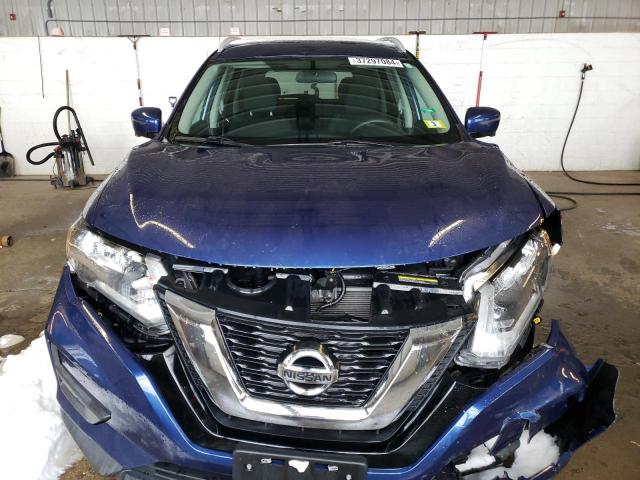 5N1AT2MV1HC744385 - 2017 NISSAN ROGUE SV BLUE photo 5