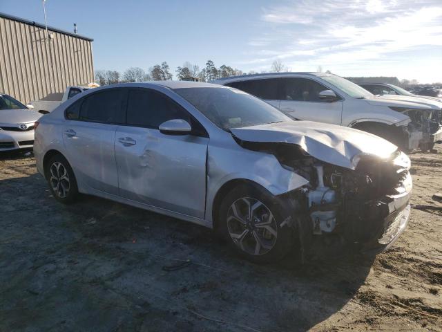 3KPF24AD3ME308886 - 2021 KIA FORTE FE SILVER photo 4