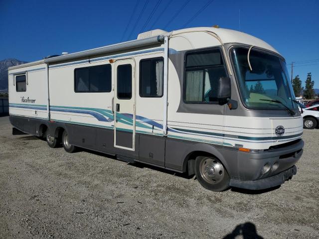 1GBLP37N0S3305449 - 1995 PARO MOTORHOME TWO TONE photo 1