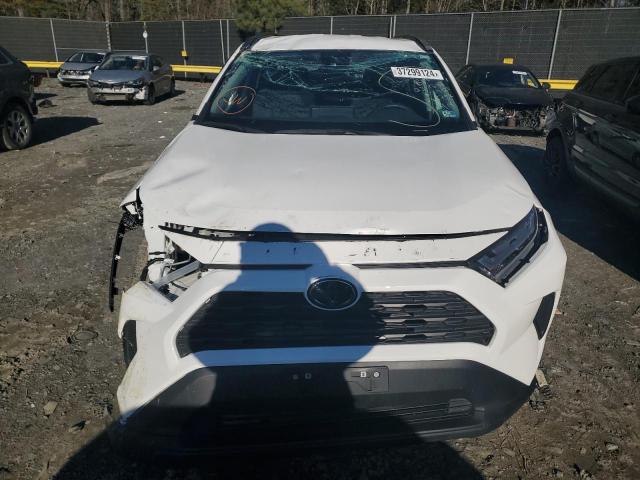 2T3P1RFV8NC284758 - 2022 TOYOTA RAV4 XLE WHITE photo 5