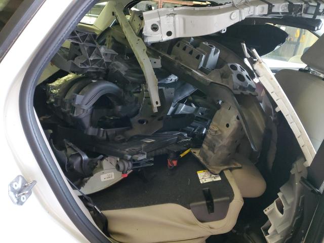 1FADP3F26FL368994 - 2015 FORD FOCUS SE WHITE photo 10