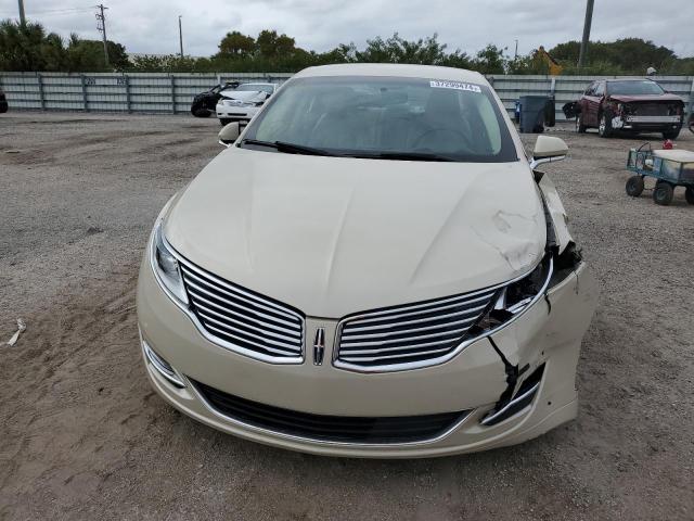 3LN6L2LU4GR626992 - 2016 LINCOLN MKZ HYBRID BEIGE photo 5