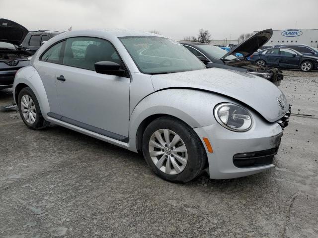 3VWF17AT9GM608872 - 2016 VOLKSWAGEN BEETLE 1.8T SILVER photo 4