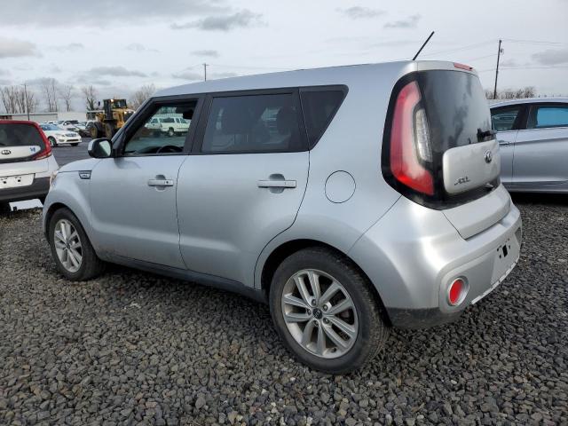 KNDJP3A59J7600200 - 2018 KIA SOUL + SILVER photo 2