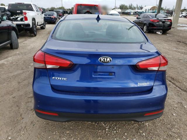 3KPFK4A77HE011104 - 2017 KIA FORTE LX BLUE photo 6