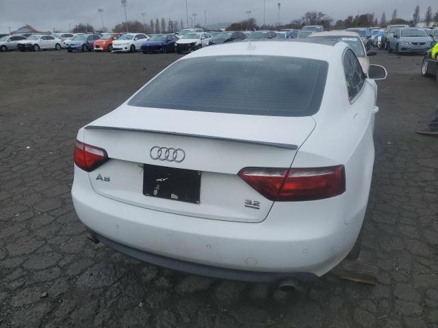 WAUDK78T09A034608 - 2009 AUDI A5 QUATTRO WHITE photo 6