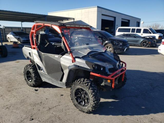 3JBKKAX28JJ000976 - 2018 CAN-AM COMMANDER TWO TONE photo 1