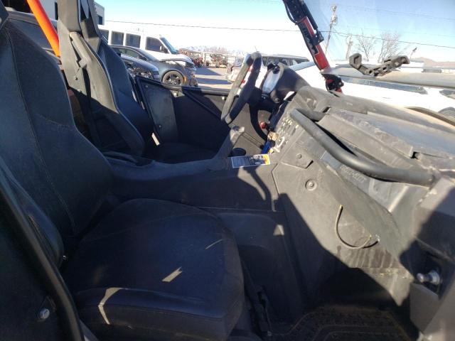 3JBKKAX28JJ000976 - 2018 CAN-AM COMMANDER TWO TONE photo 5