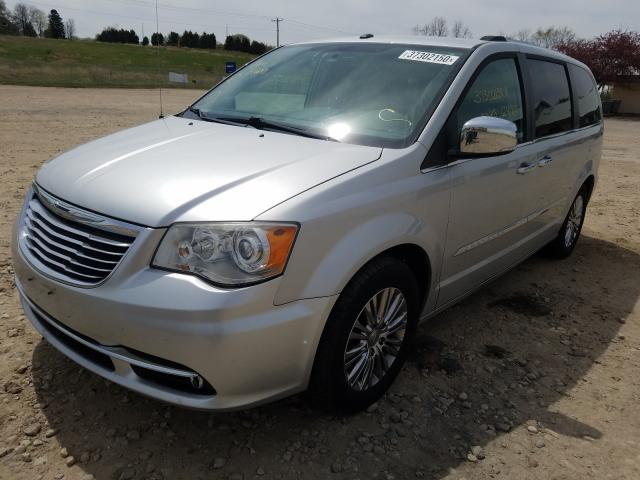 2A4RR6DG4BR610235 - 2011 CHRYSLER TOWN & COUNTRY LIMITED  photo 2