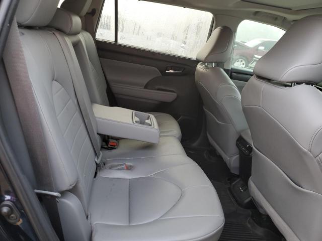 5TDGZRAH8MS033974 - 2021 TOYOTA HIGHLANDER XLE BLUE photo 11