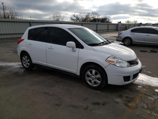 3N1BC1CP0CK804331 - 2012 NISSAN VERSA S WHITE photo 4